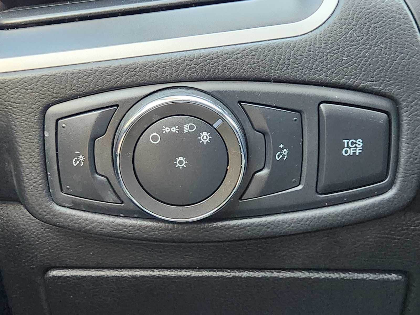 Thumbnail: 2022 Ford Edge - 27