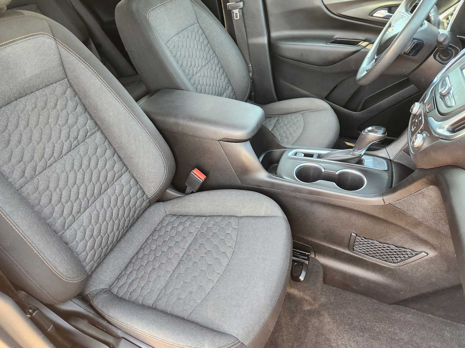 Thumbnail: 2018 Chevrolet Equinox - 14