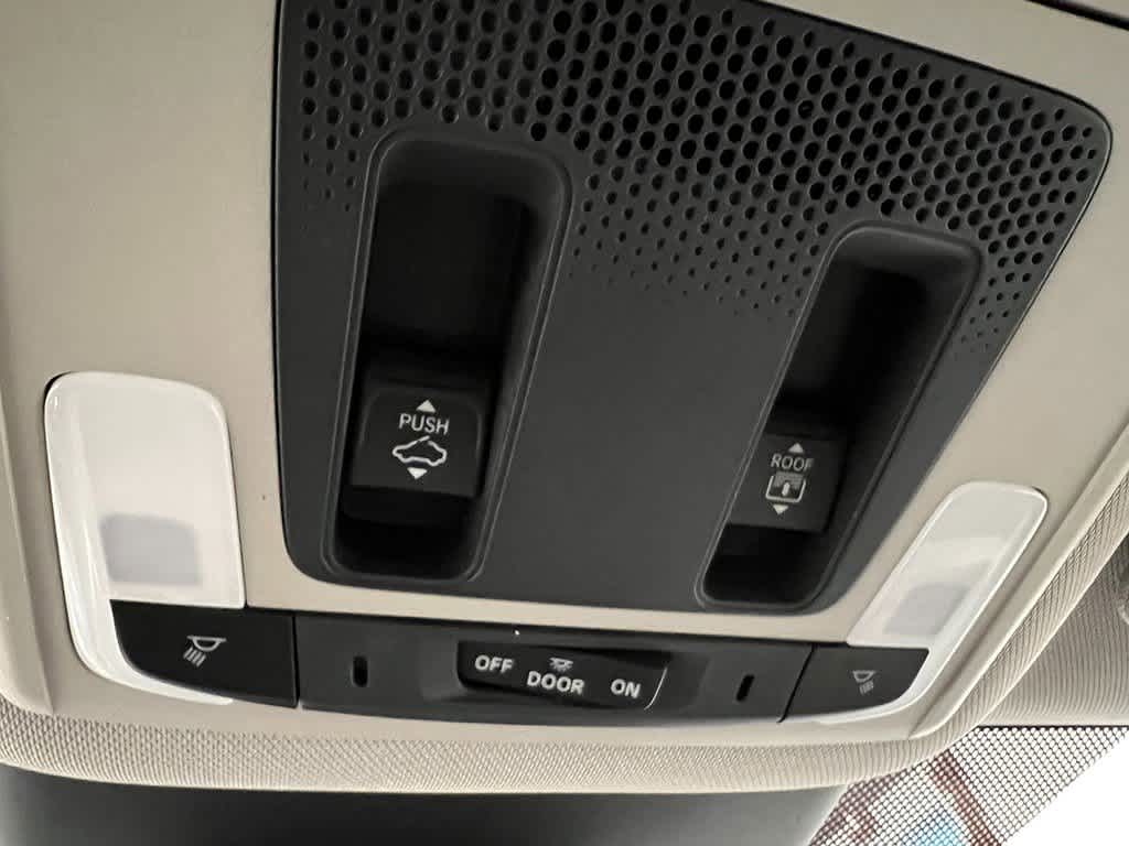 Thumbnail: 2025 Honda Pilot - 16