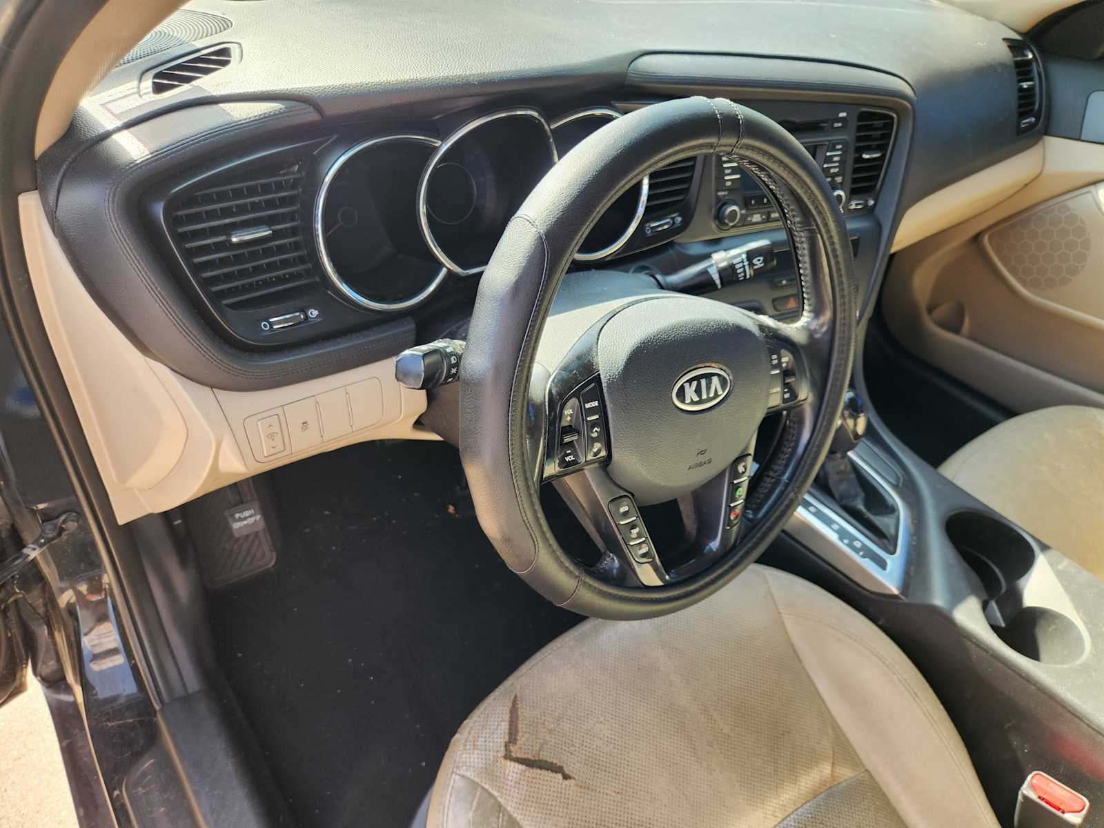 Thumbnail: 2012 Kia Optima - 8