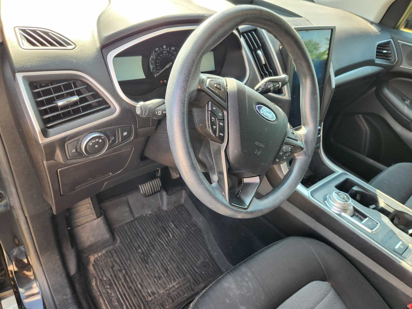 Thumbnail: 2021 Ford Edge - 8