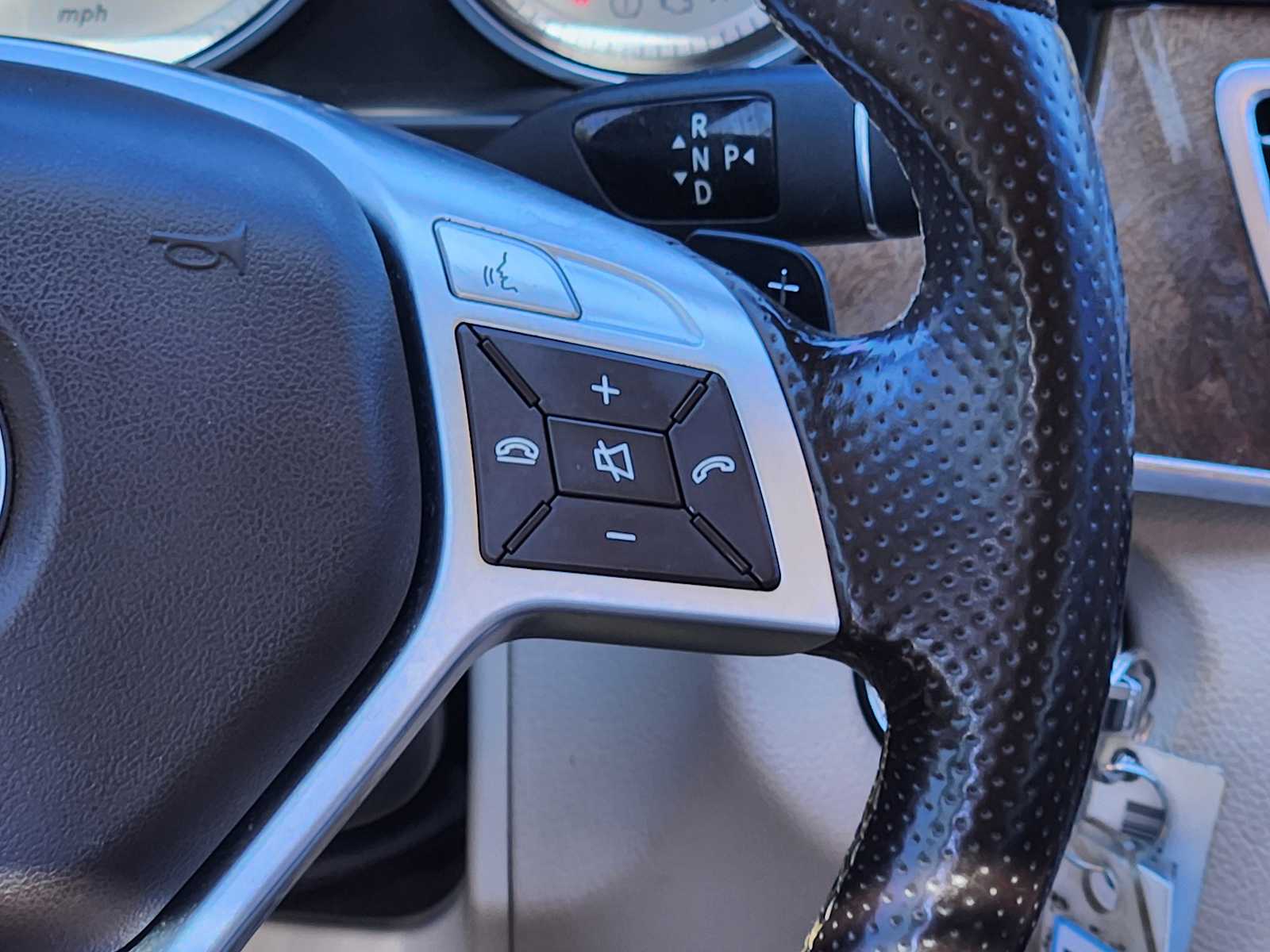 Thumbnail: 2014 Mercedes-Benz E-Class - 33