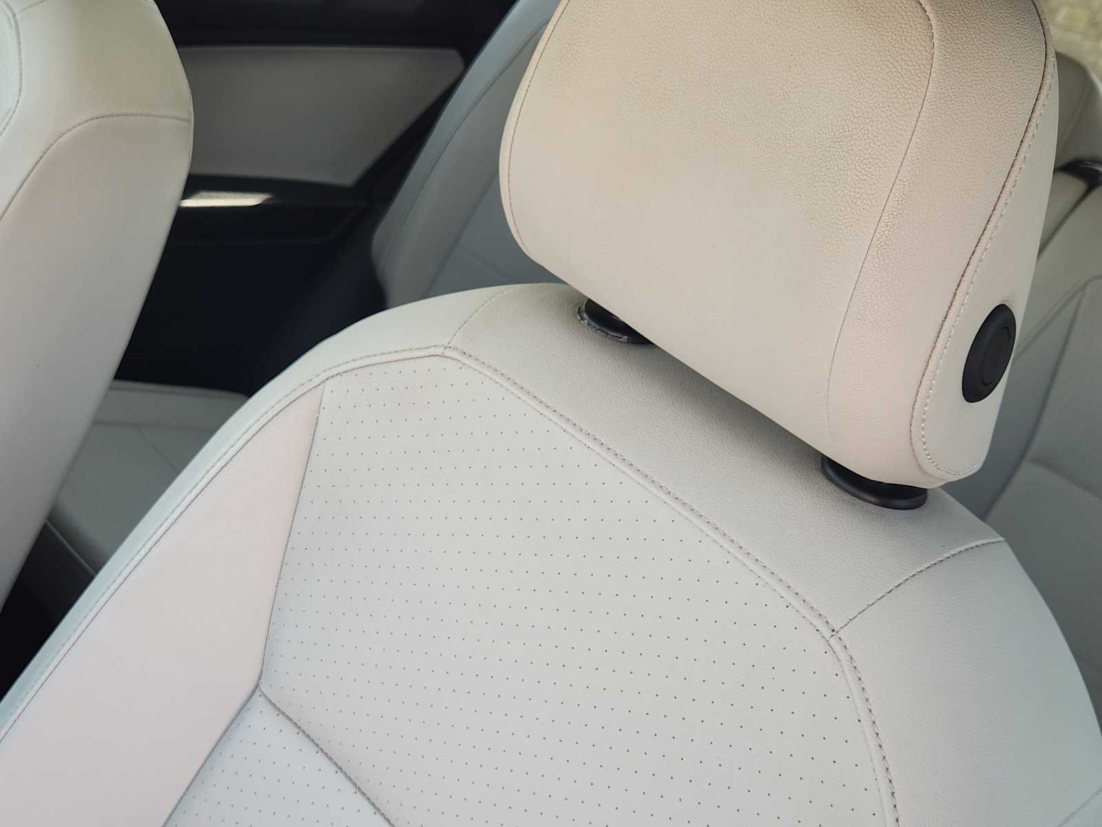 Thumbnail: 2020 Volkswagen Tiguan - 25