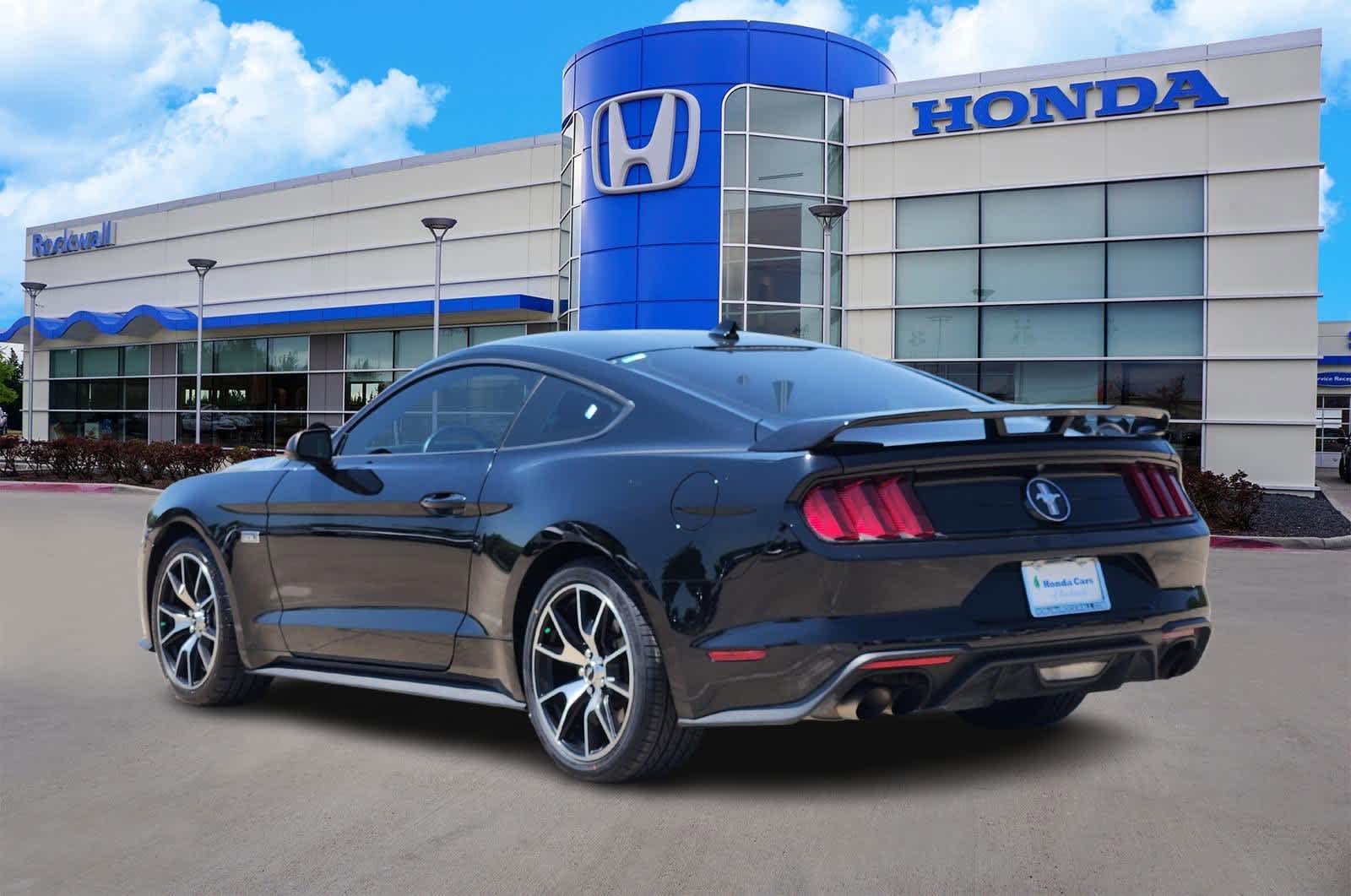 Thumbnail: 2022 Ford Mustang - 4