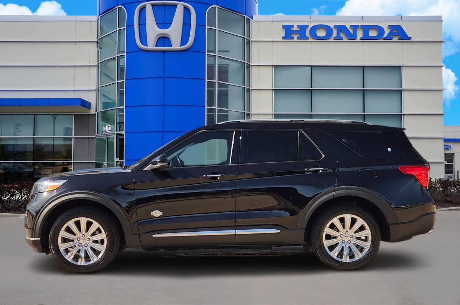 Thumbnail: 2022 Ford Explorer - 3