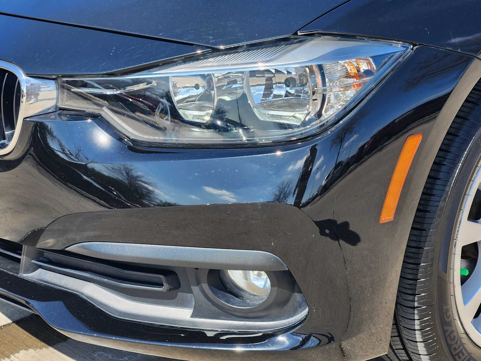 Thumbnail: 2017 BMW 3 Series - 23