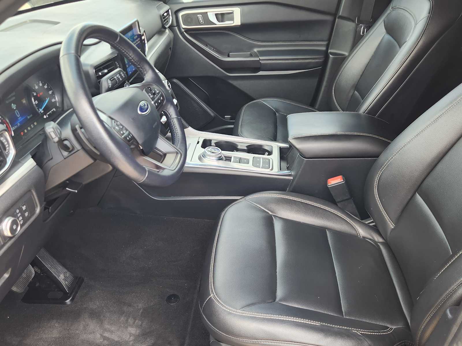 Thumbnail: 2020 Ford Explorer - 11
