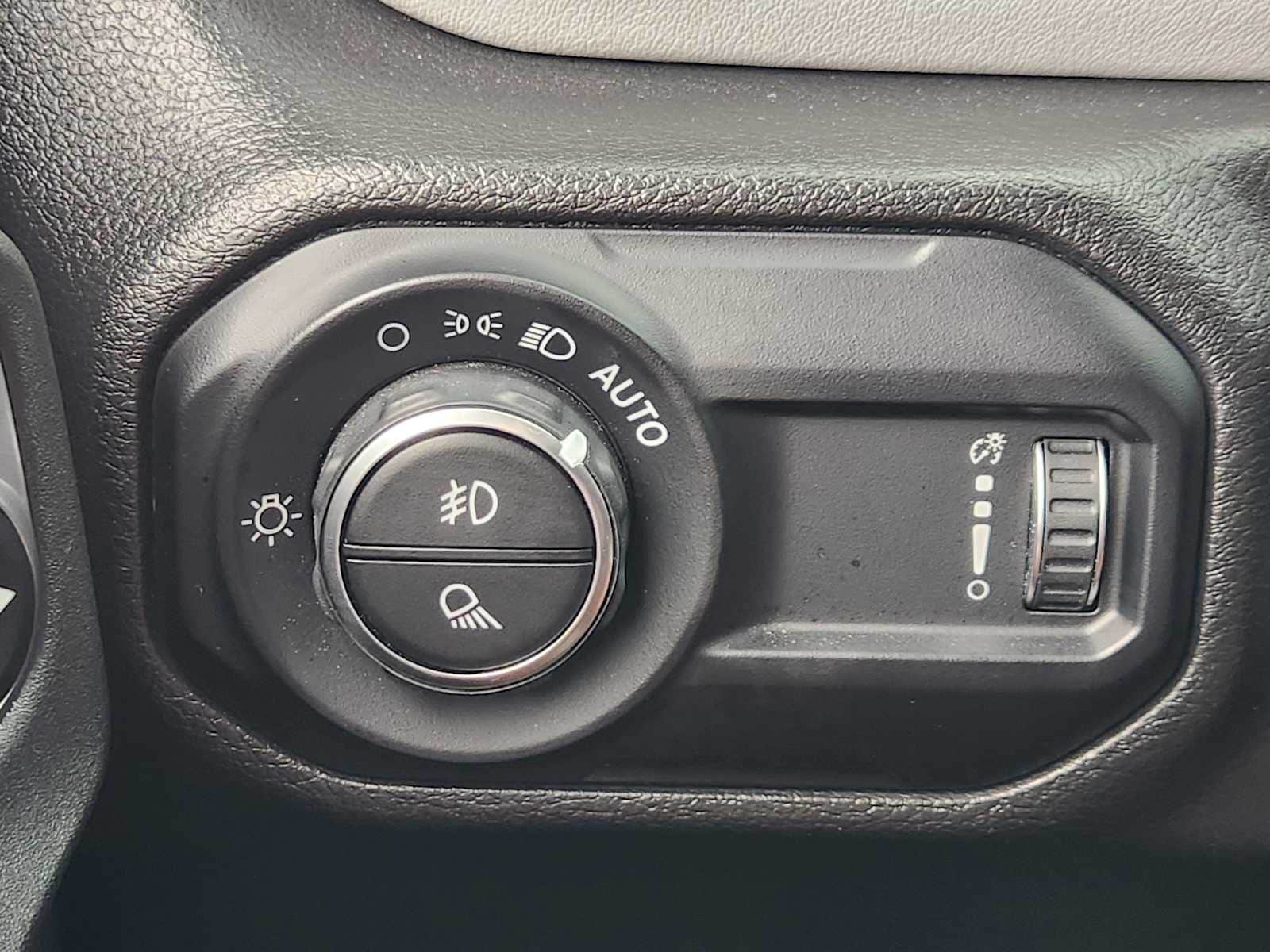 Thumbnail: 2023 Jeep Gladiator - 27