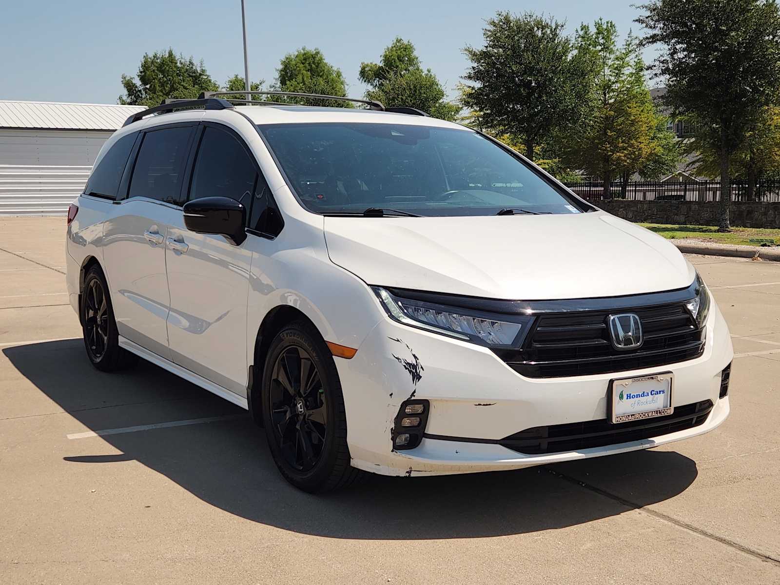 2023 Honda Odyssey Sport photo 3