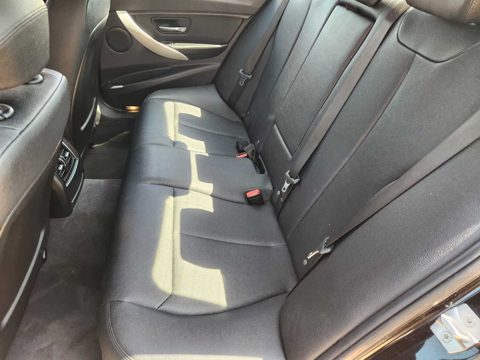 Thumbnail: 2017 BMW 3 Series - 13