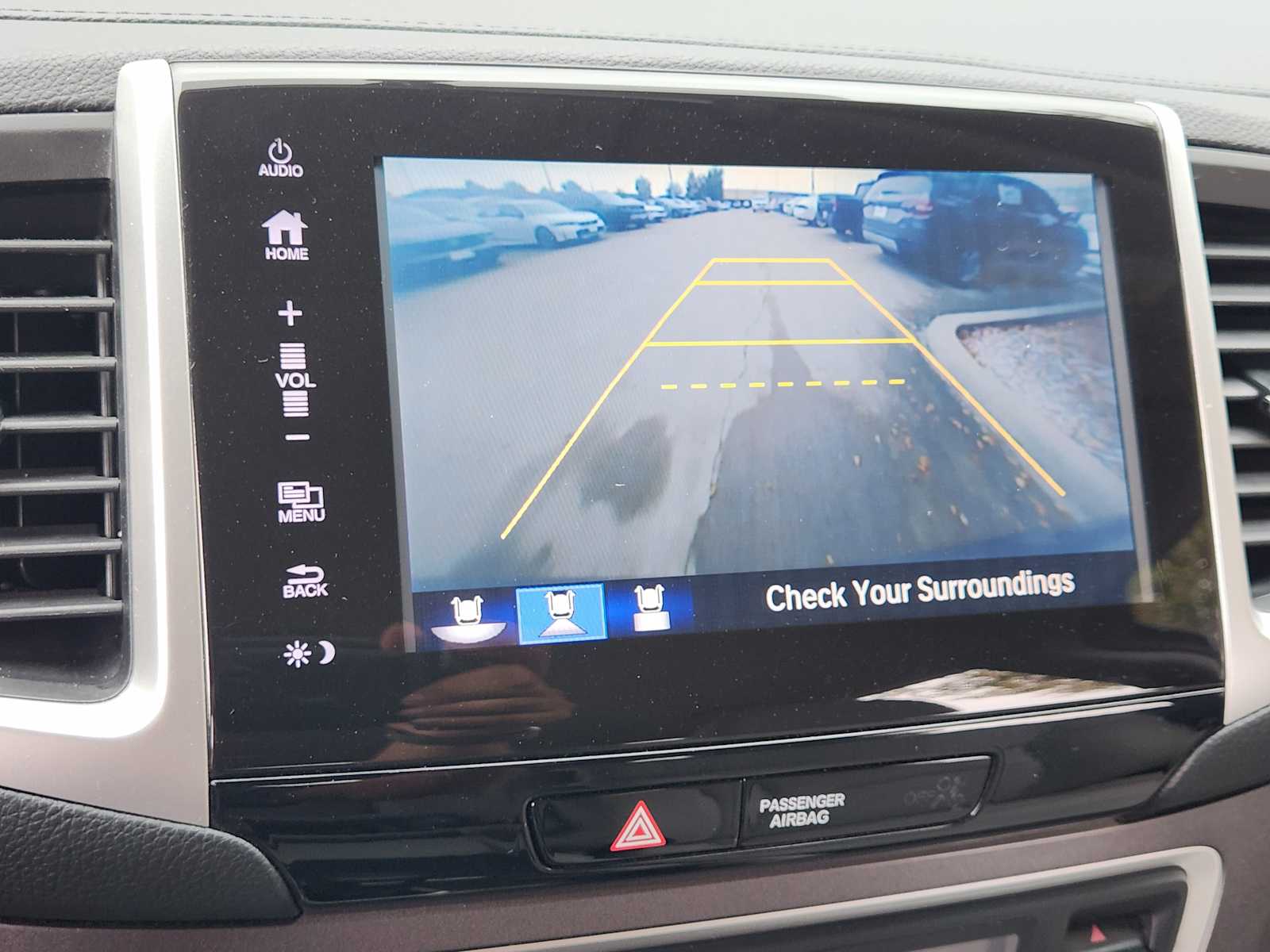 Thumbnail: 2017 Honda Pilot - 25