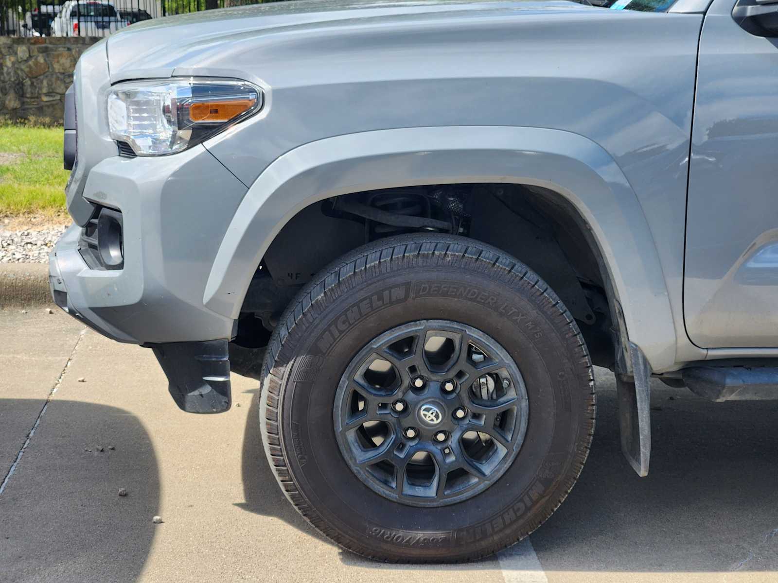 Thumbnail: 2021 Toyota Tacoma - 11