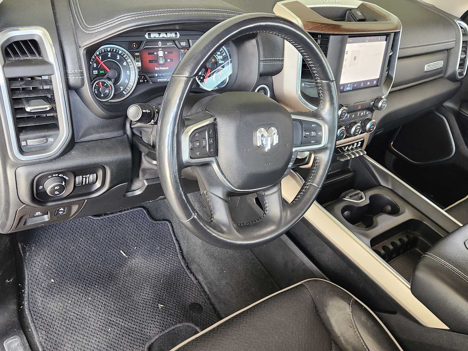 1C6SRFJT8NN237041