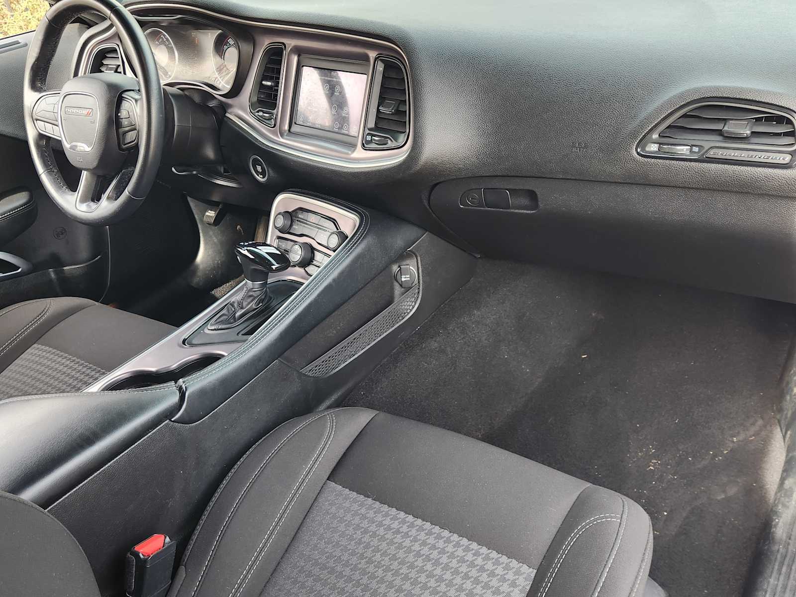 Thumbnail: 2022 Dodge Challenger - 14