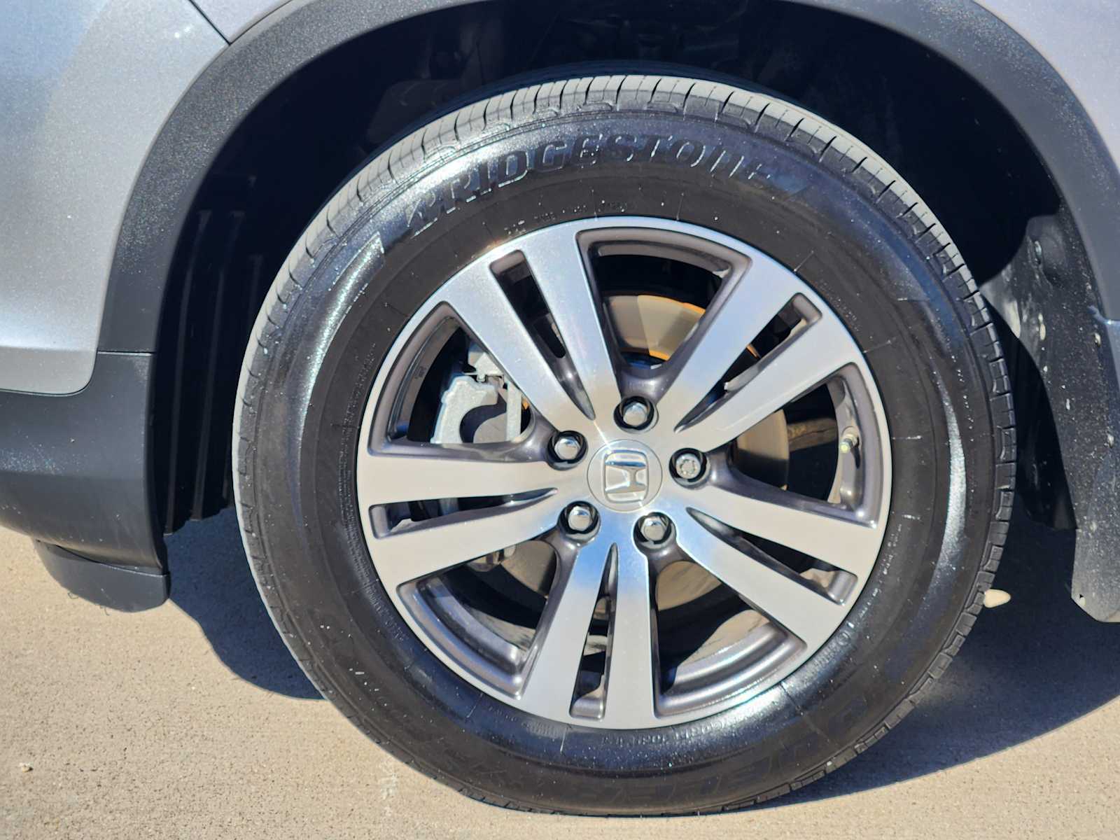 Thumbnail: 2017 Honda Pilot - 23