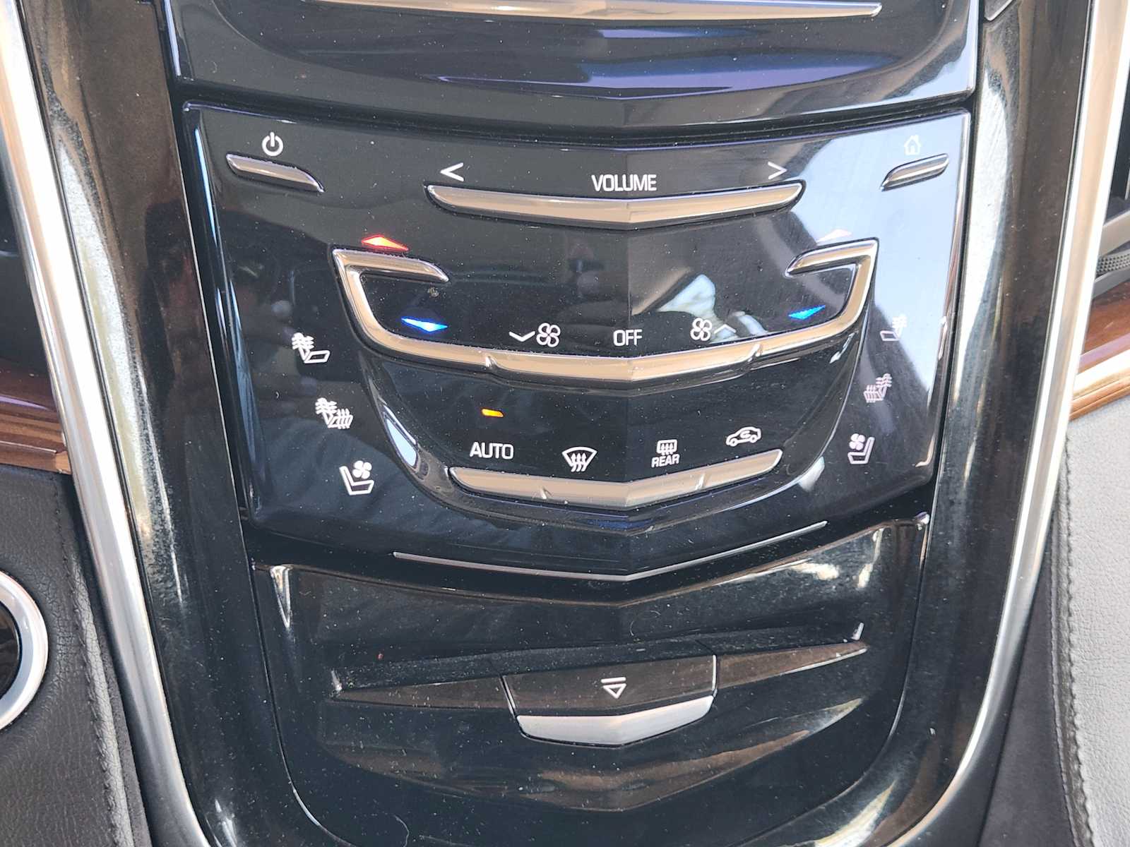 Thumbnail: 2016 Cadillac Escalade - 27
