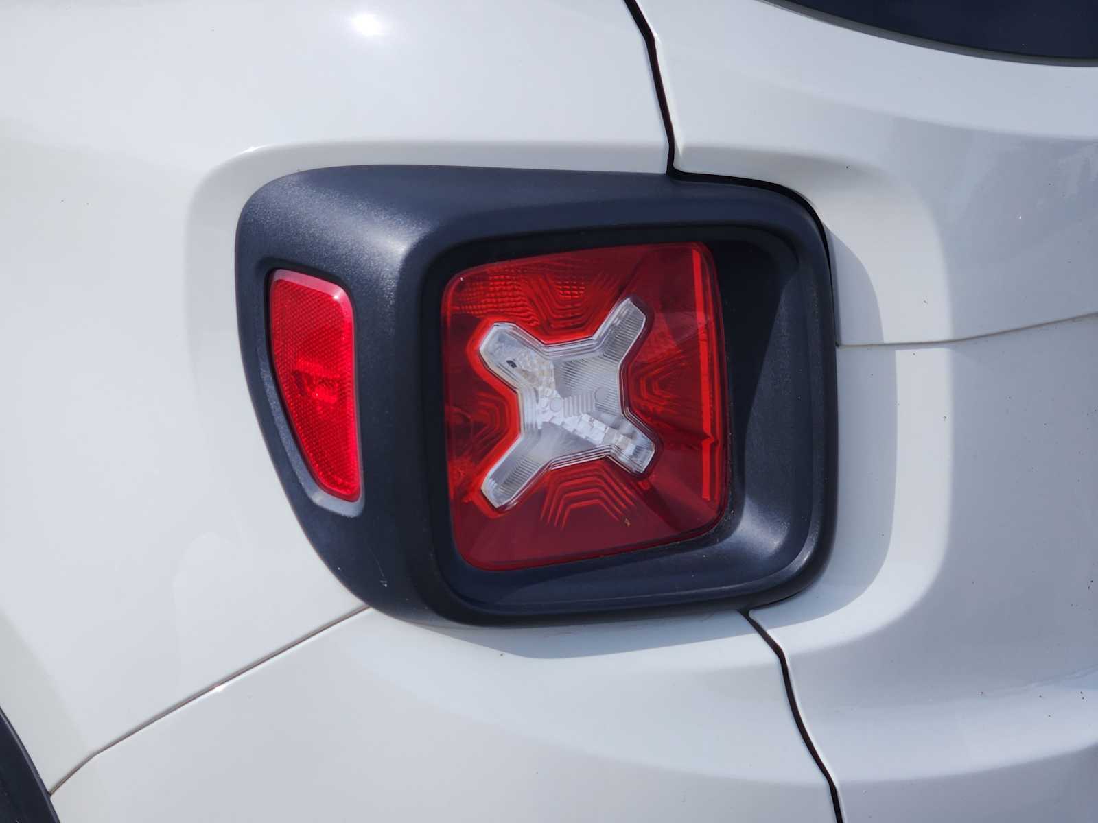 Thumbnail: 2015 Jeep Renegade - 12