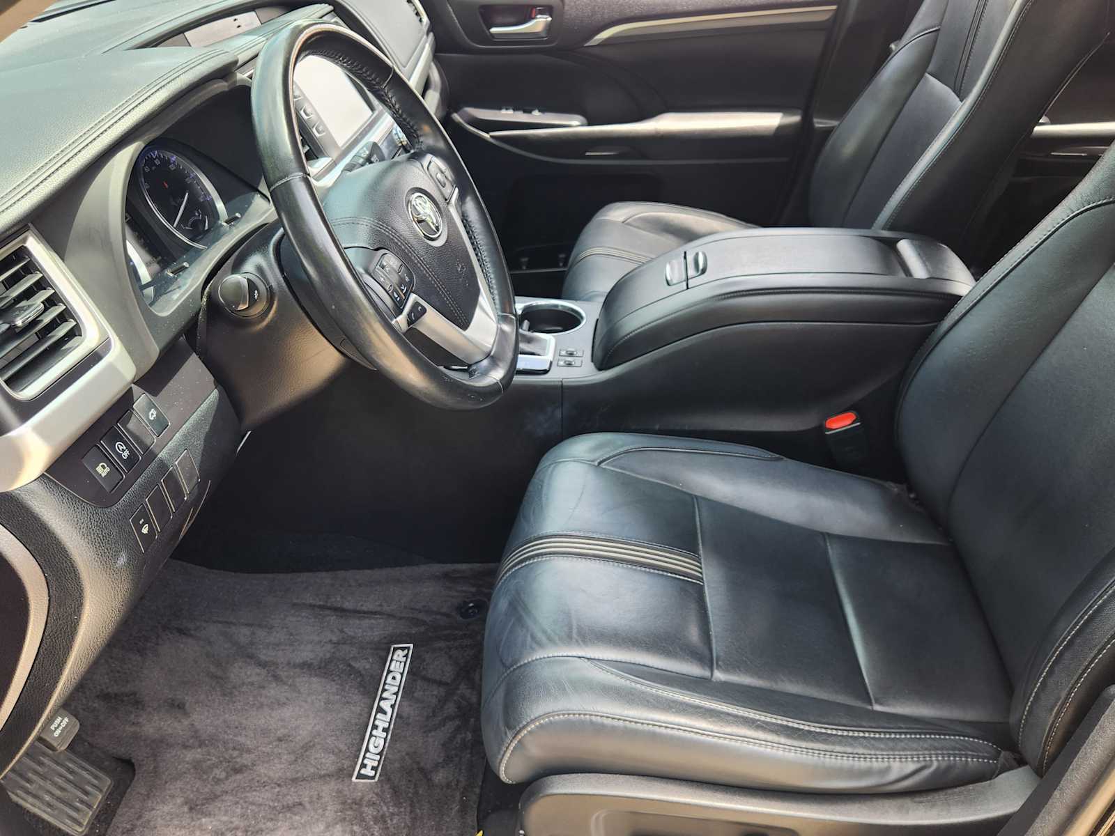 Thumbnail: 2018 Toyota Highlander - 11