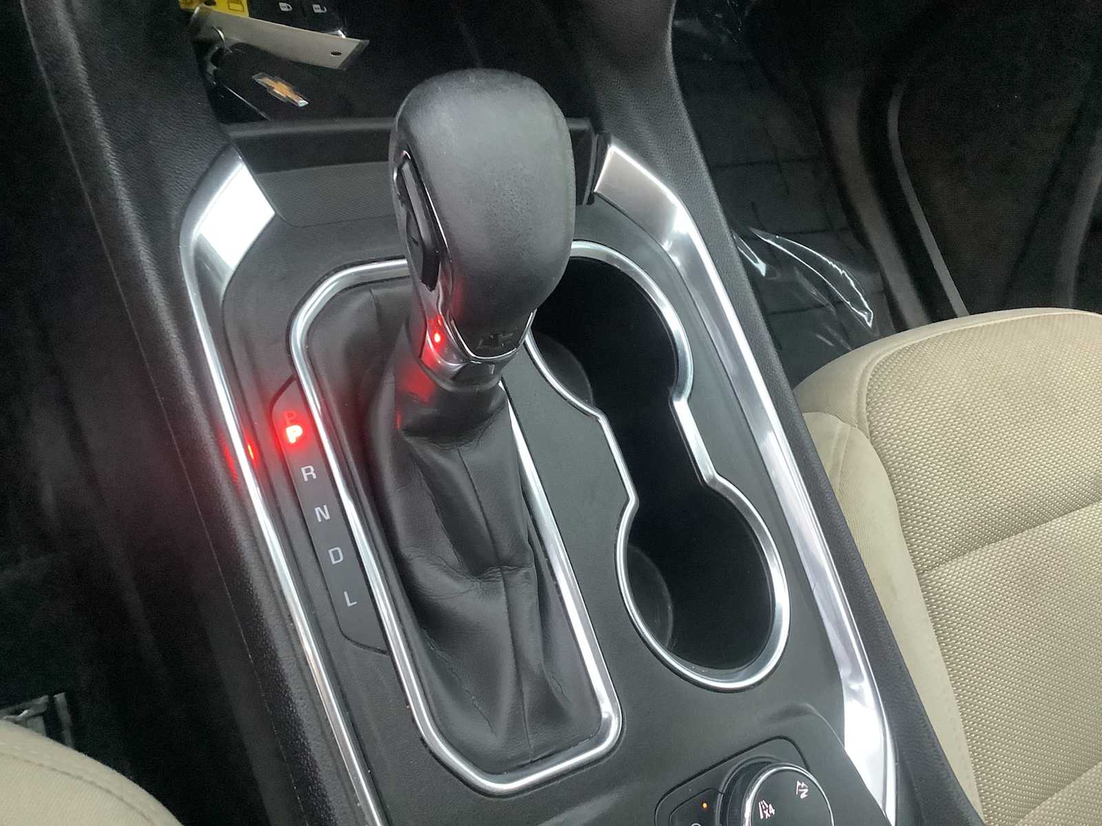 Thumbnail: 2022 Chevrolet Traverse - 16