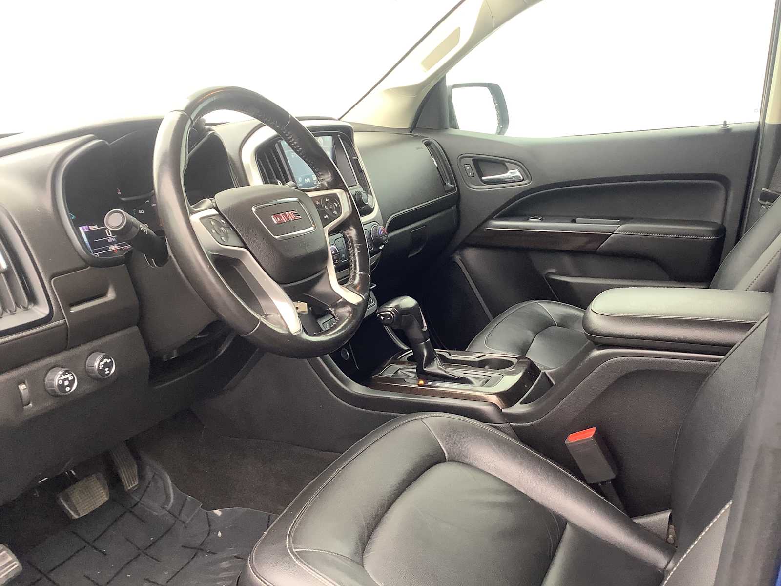 Thumbnail: 2018 GMC Canyon - 3