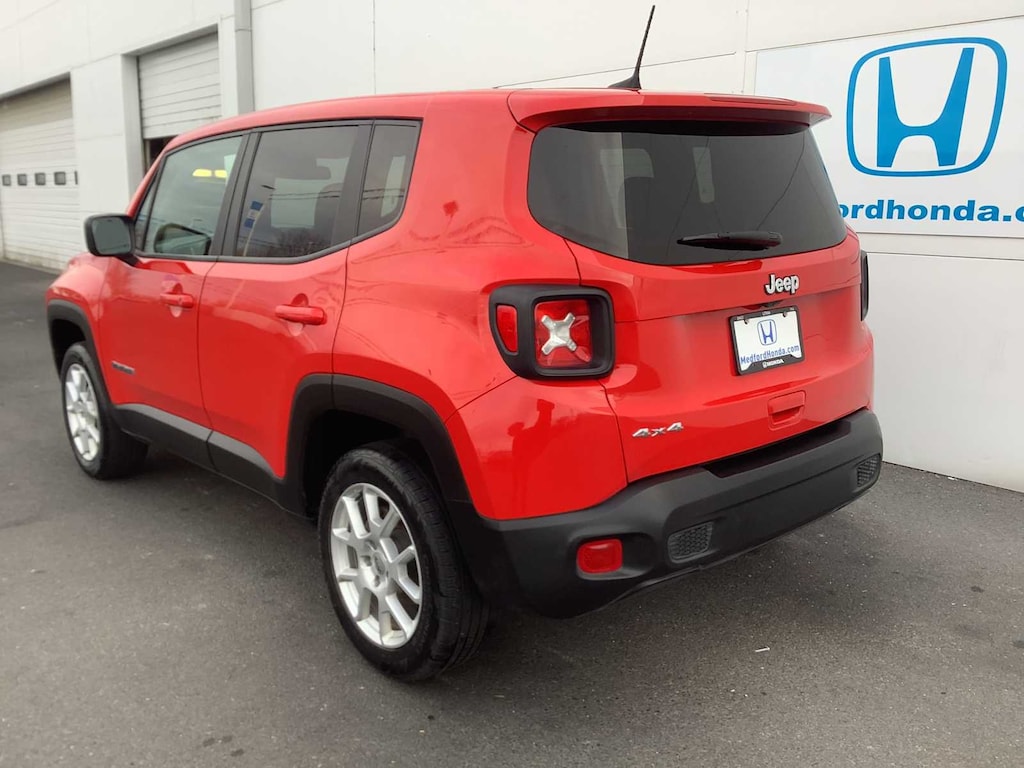 Used 2023 Jeep Renegade Latitude SUV