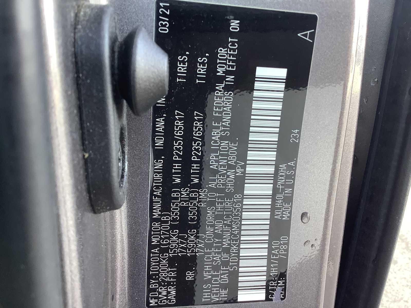 Thumbnail: 2021 Toyota Sienna - 21