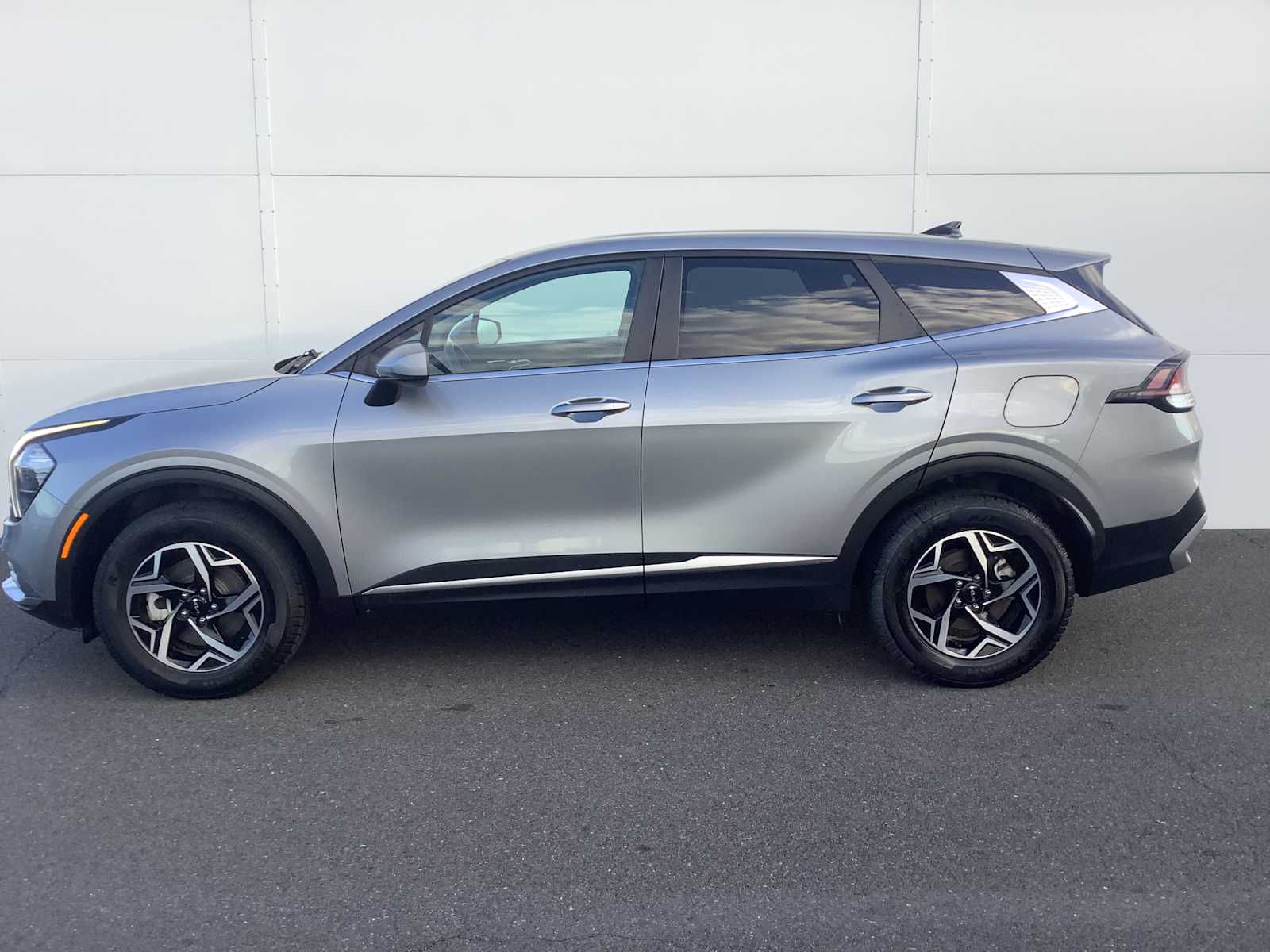 Thumbnail: 2023 Kia Sportage - 2