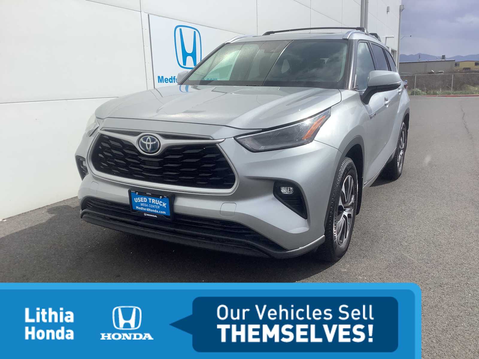2021 Toyota Highlander XLE -
                  Medford, OR