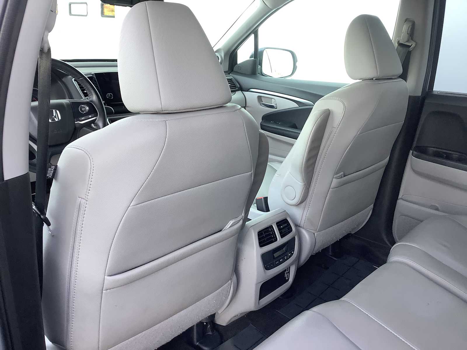 2022 Honda Pilot SE - Photo 13