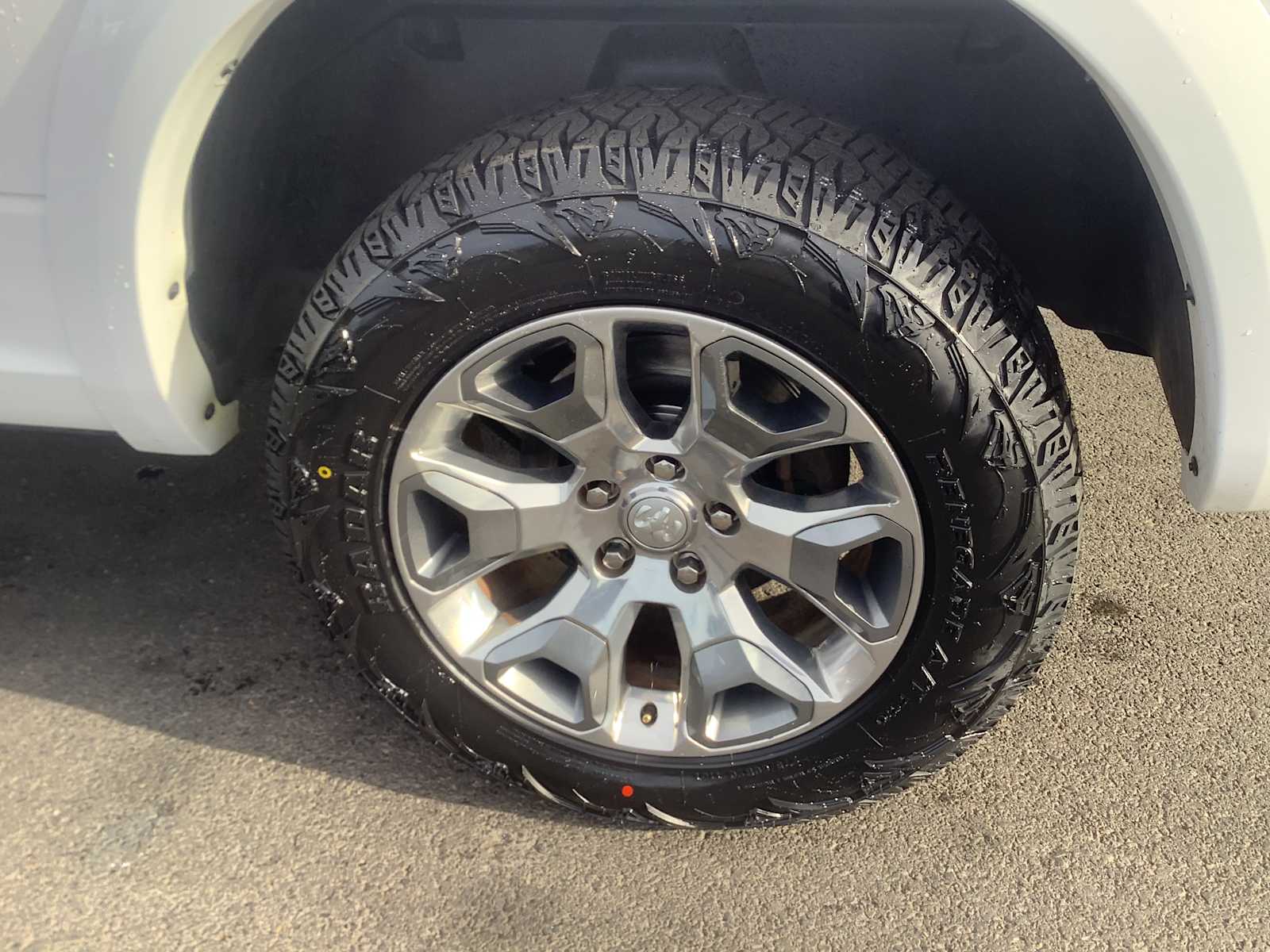 Thumbnail: 2019 RAM 1500 Classic - 6