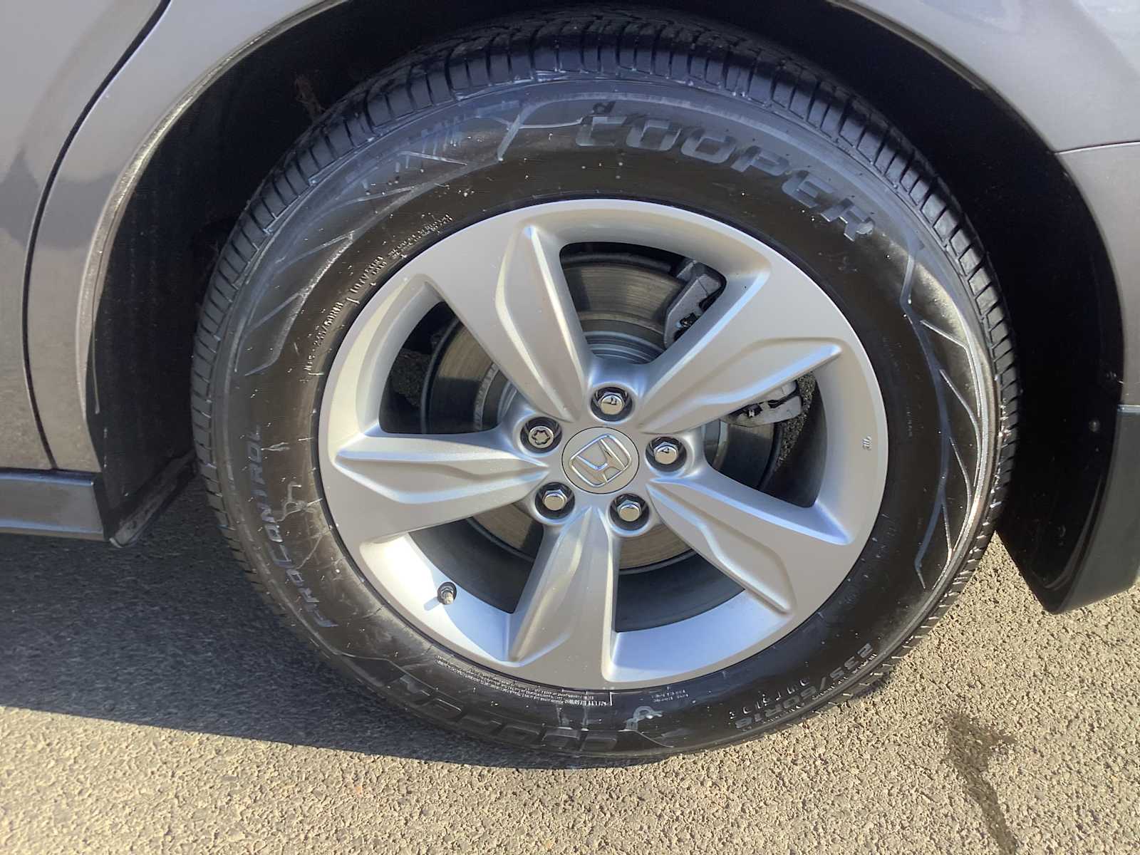 Thumbnail: 2018 Honda Odyssey - 8