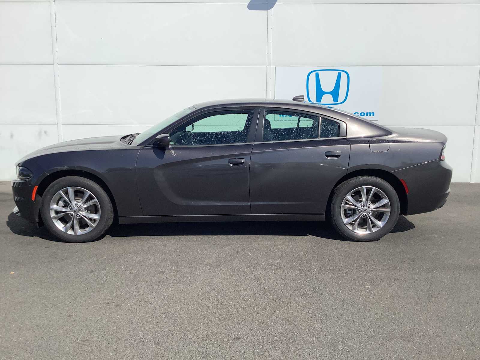 Used 2022 Dodge Charger SXT with VIN 2C3CDXJG3NH214297 for sale in Medford, OR