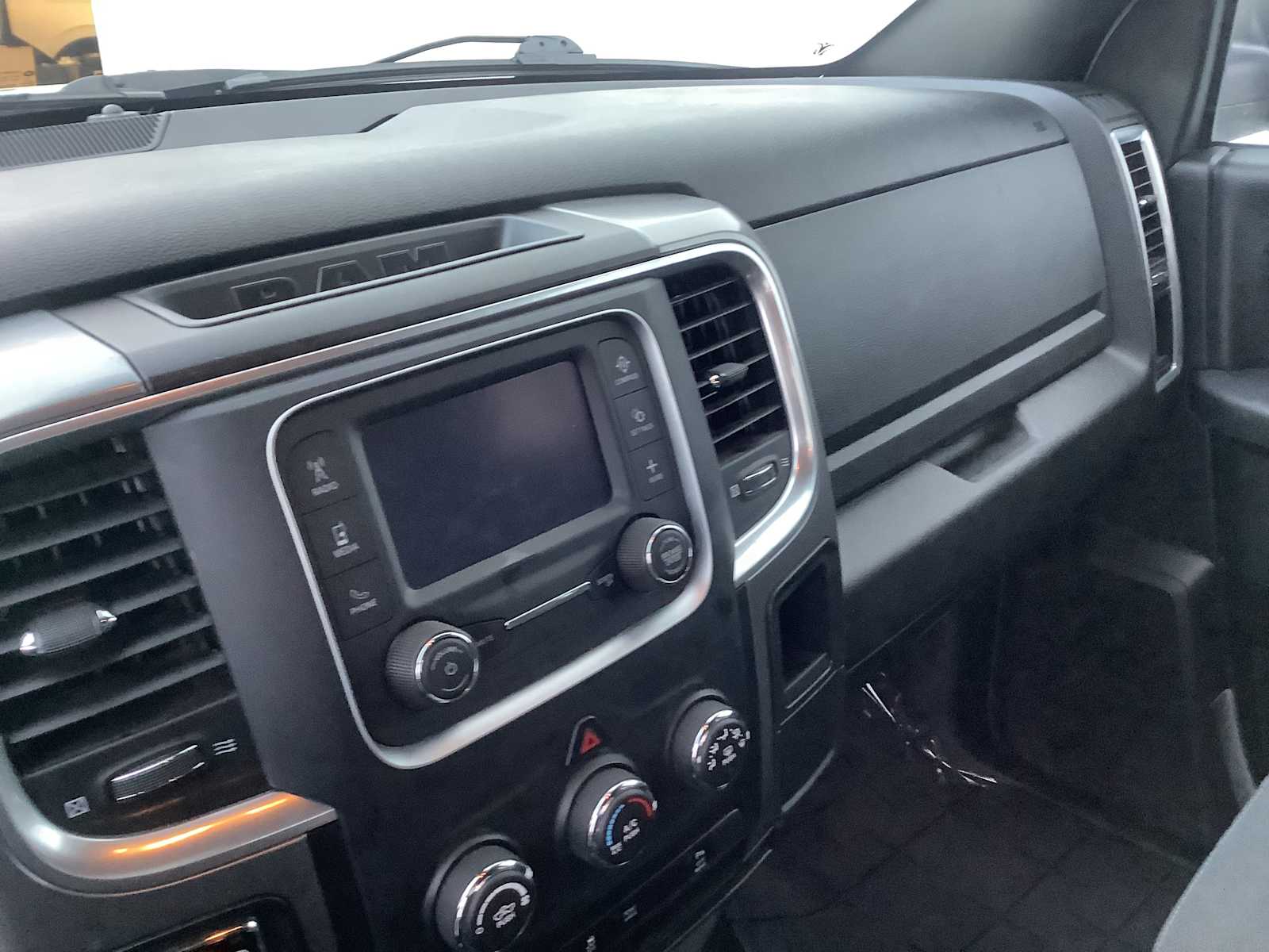 Thumbnail: 2024 RAM 1500 Classic - 17