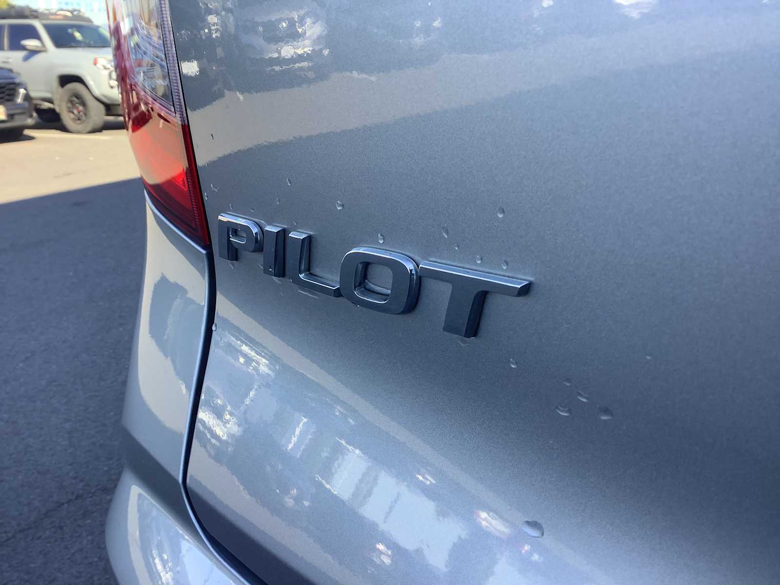 2020 Honda Pilot EX-L - Photo 6
