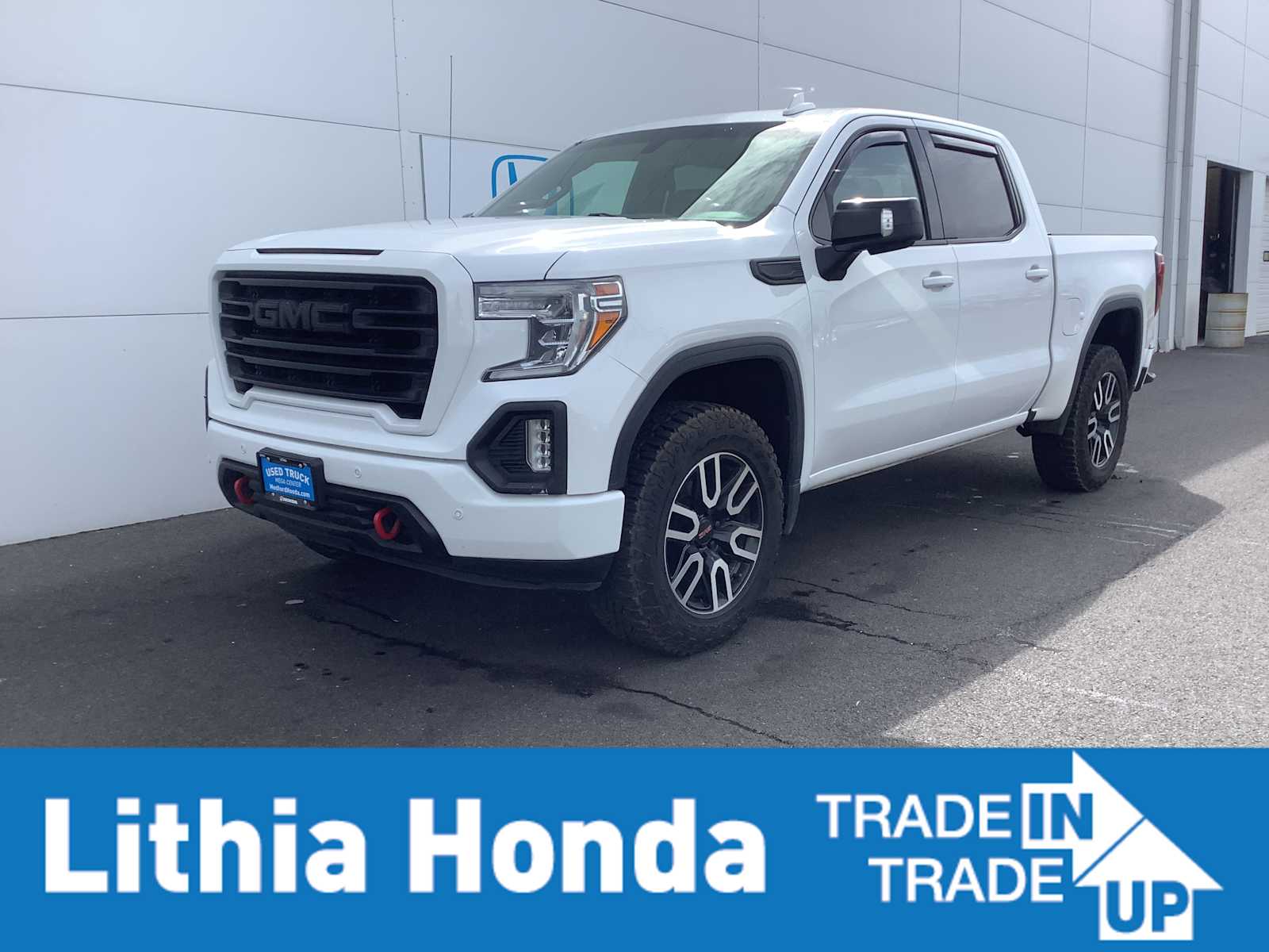 2020 GMC Sierra 4WD Crew Cab Short Box AT4's photo