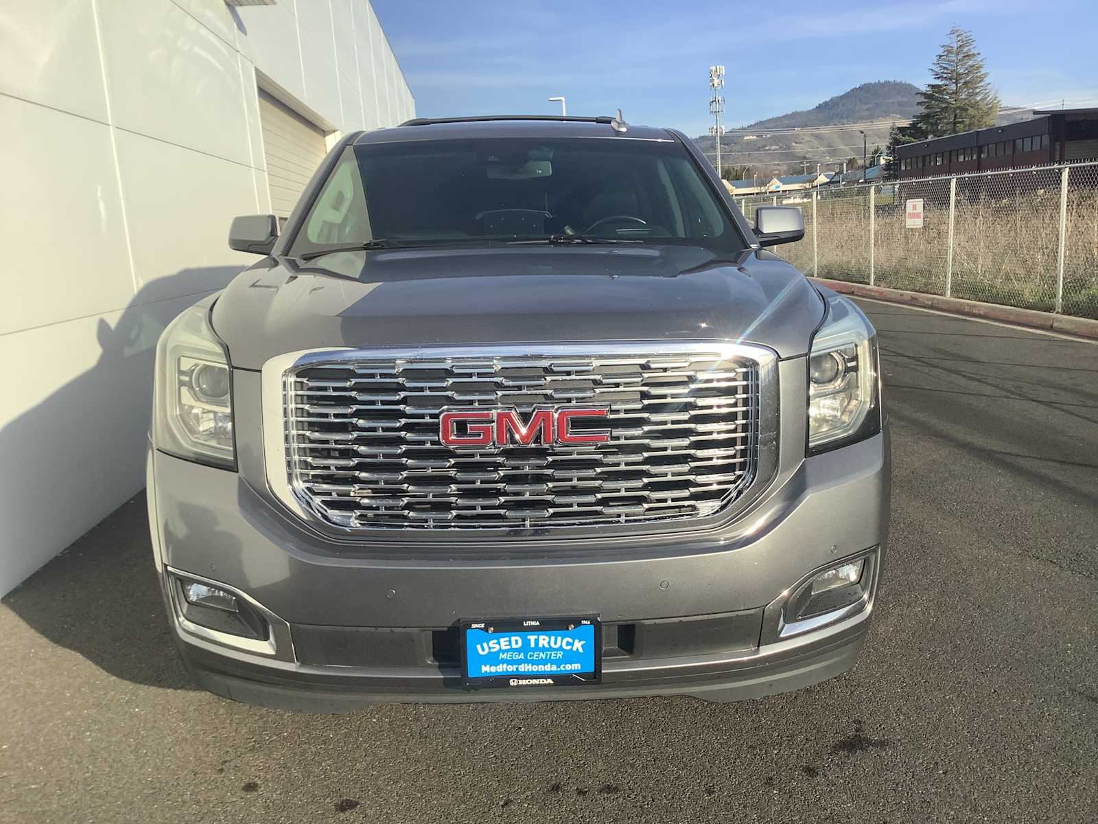 Thumbnail: 2019 GMC Yukon XL - 6