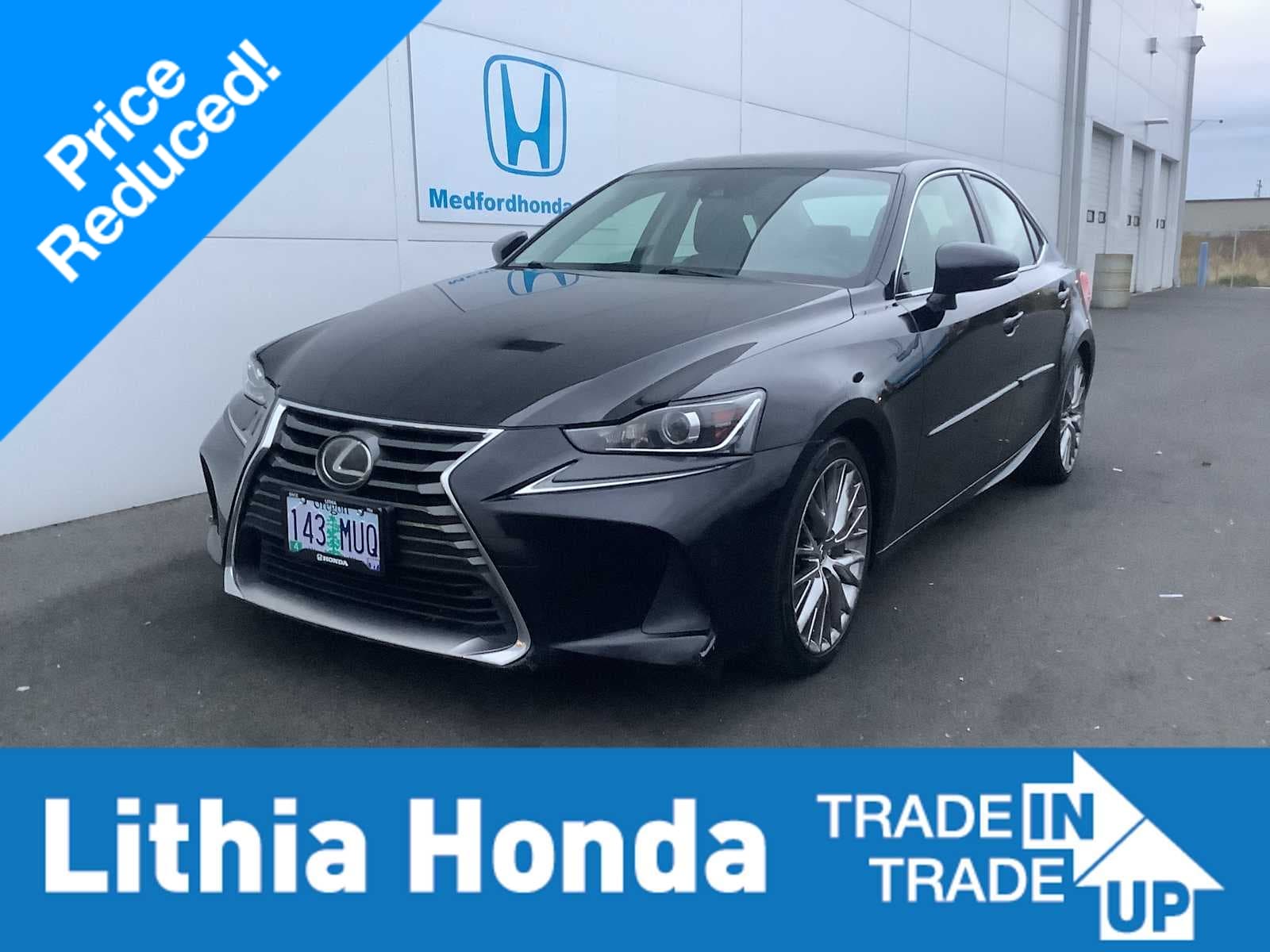 2018 Lexus IS 300's photo