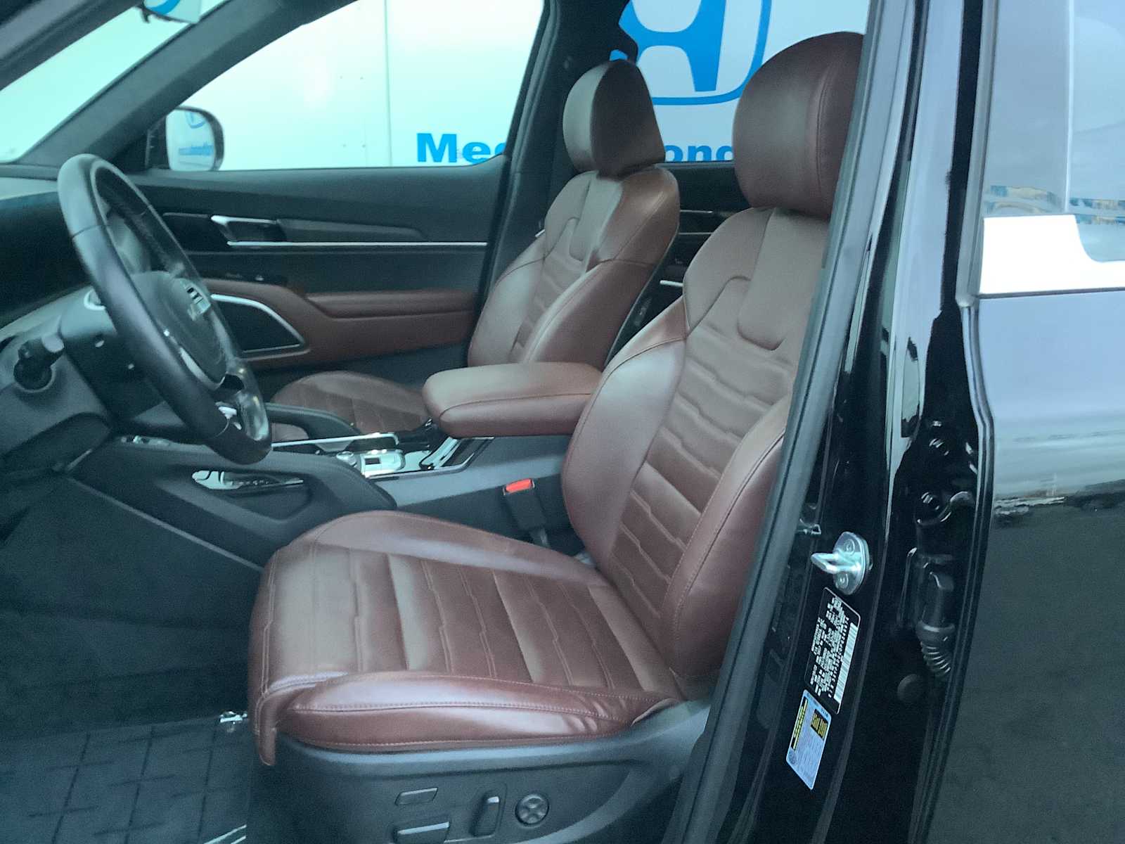 Thumbnail: 2023 Kia Telluride - 11