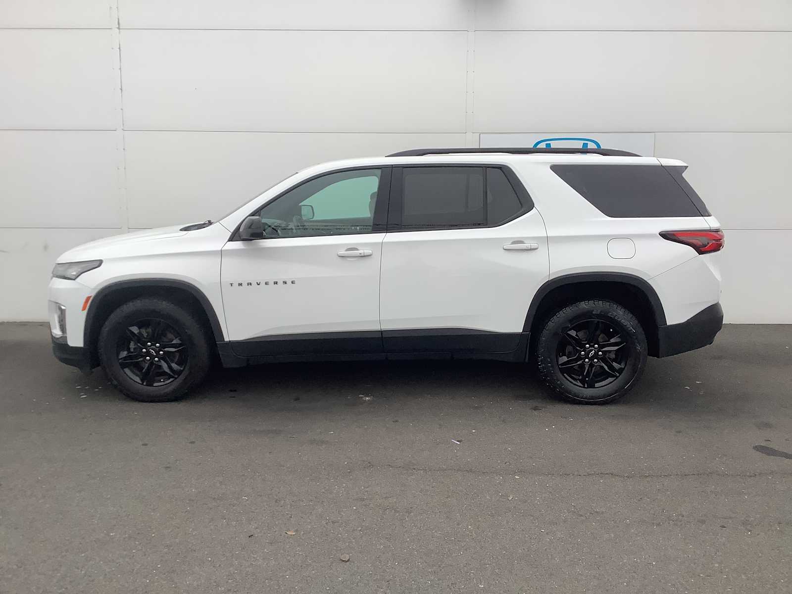 Thumbnail: 2022 Chevrolet Traverse - 3