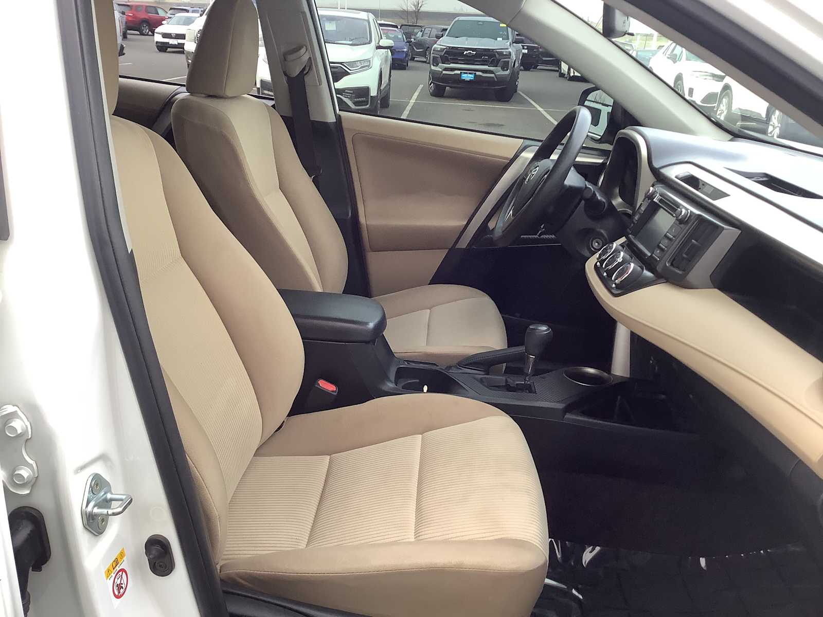 Thumbnail: 2013 Toyota RAV4 - 15