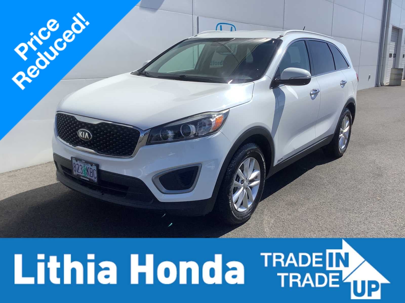 Used 2017 Kia Sorento LX with VIN 5XYPGDA36HG267272 for sale in Medford, OR