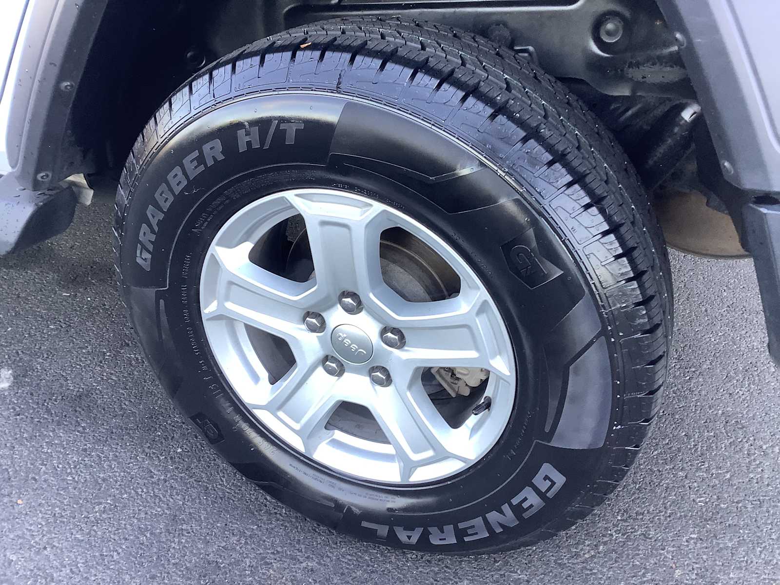 Thumbnail: 2021 Jeep Wrangler - 6