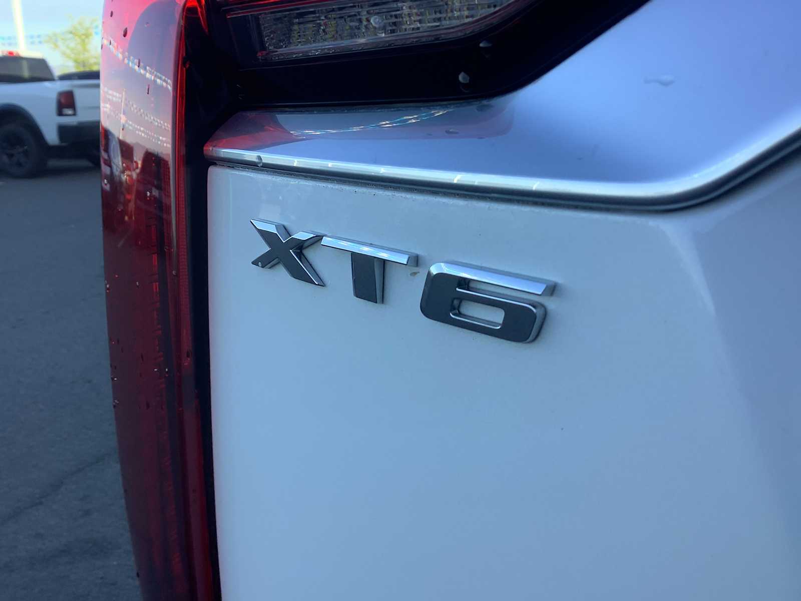 Thumbnail: 2023 Cadillac XT6 - 6