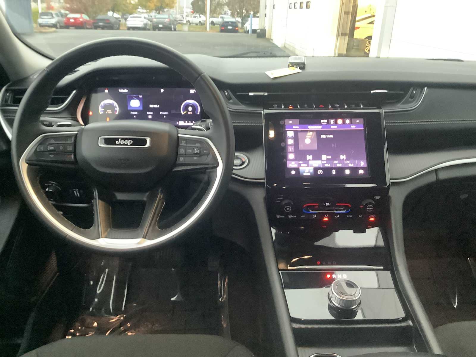 Thumbnail: 2023 Jeep Grand Cherokee - 10