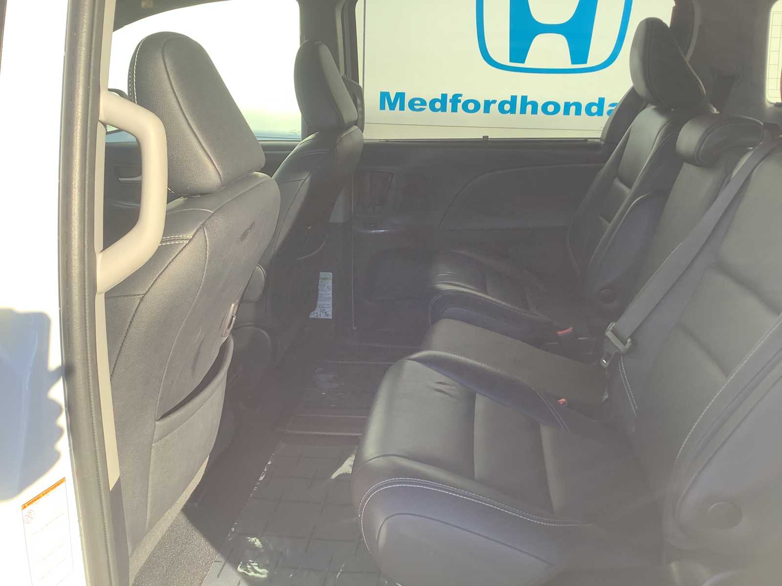 Thumbnail: 2019 Toyota Sienna - 12