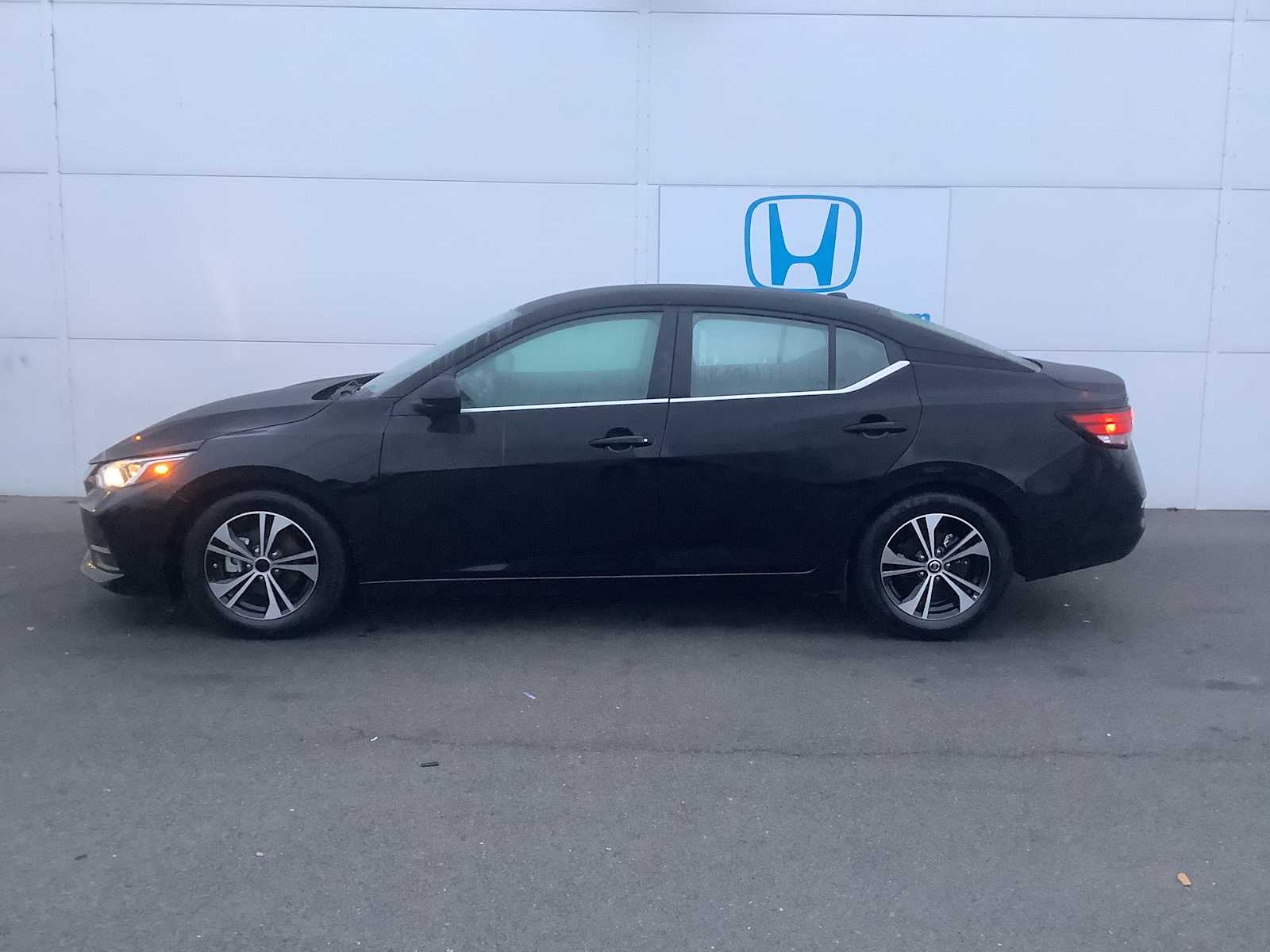 2023 Nissan Sentra SV photo 2