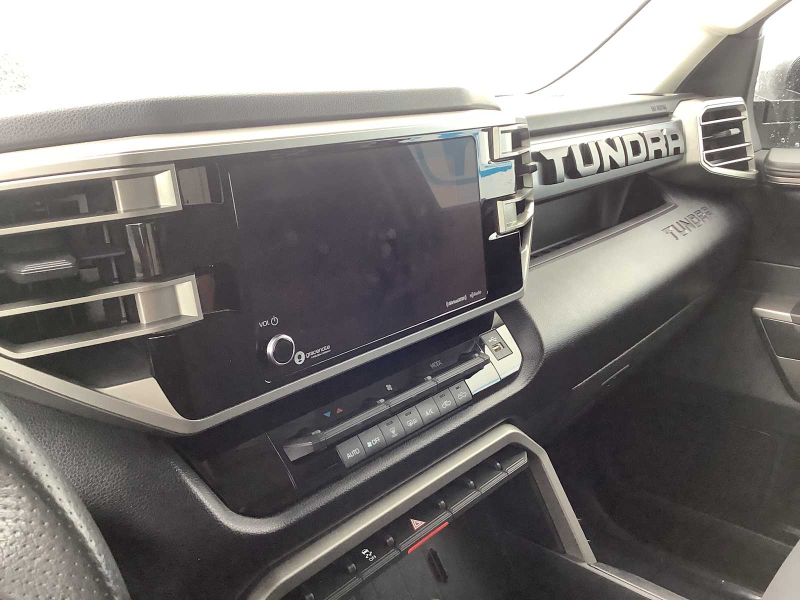 Thumbnail: 2022 Toyota Tundra - 17