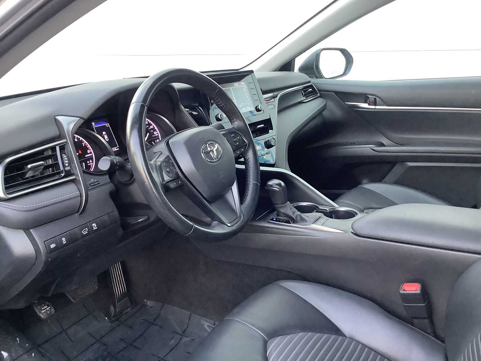 Thumbnail: 2022 Toyota Camry - 3