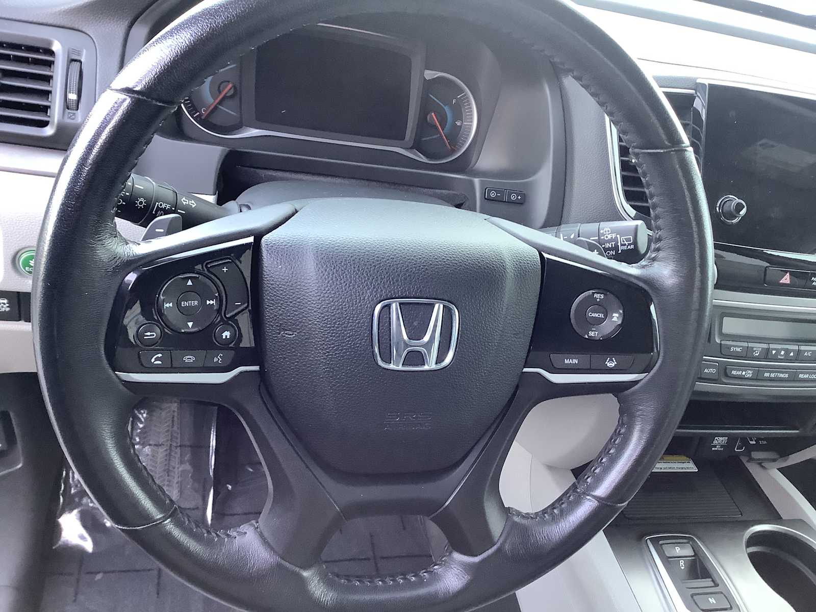 2022 Honda Pilot SE - Photo 16