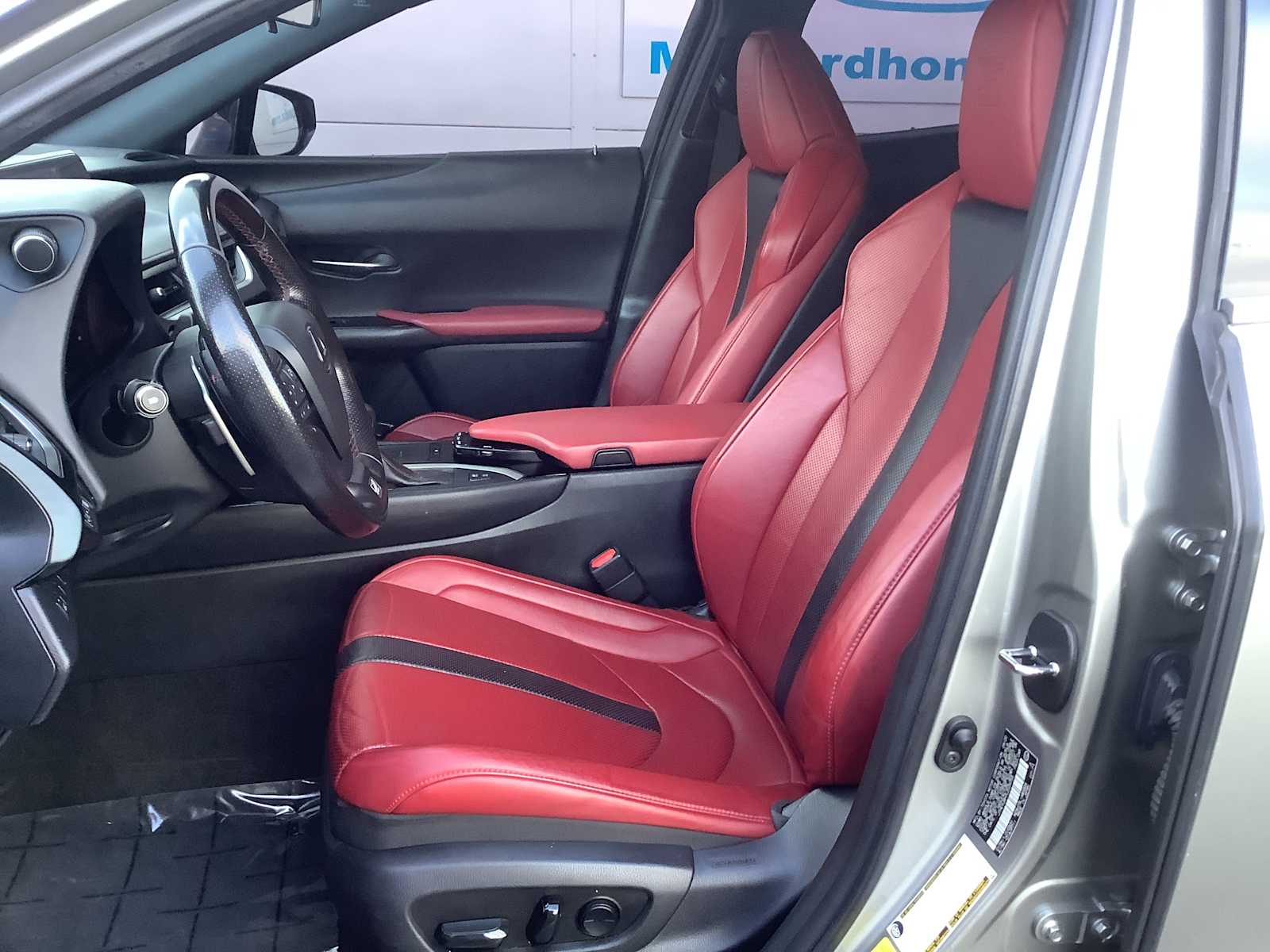 Thumbnail: 2020 Lexus UX - 11